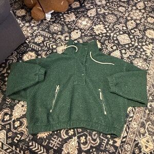 Universal Thread Green Half Zip Swetahirt